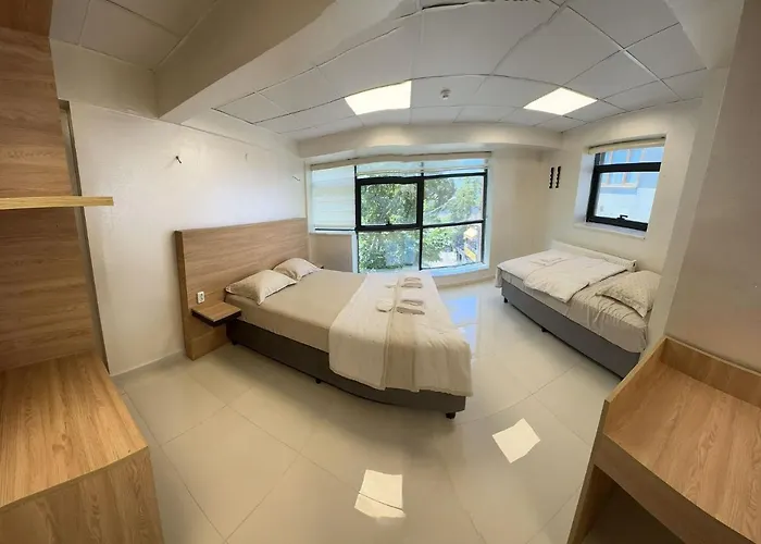 酒店 Shero Palace *